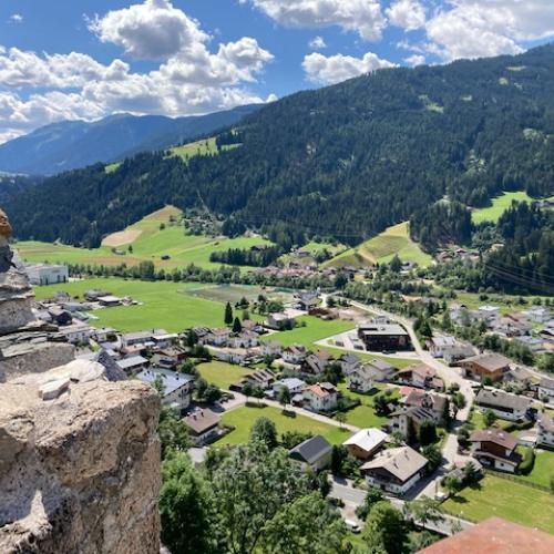 Burg Heinfels