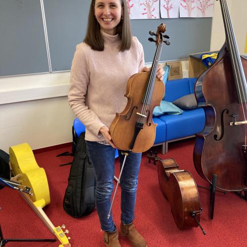 Ein 1/4 Cello